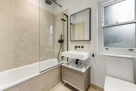 3 bedroom apartment to rent, Hamilton Terrace, St Johns Wood, London, NW8