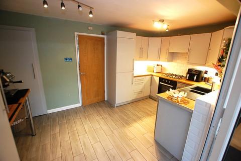 3 bedroom semi-detached house for sale, Firwood Park, Oldham OL9