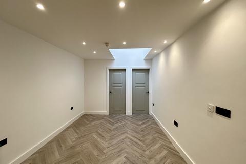 undefined, Fairview Road, London, SW16