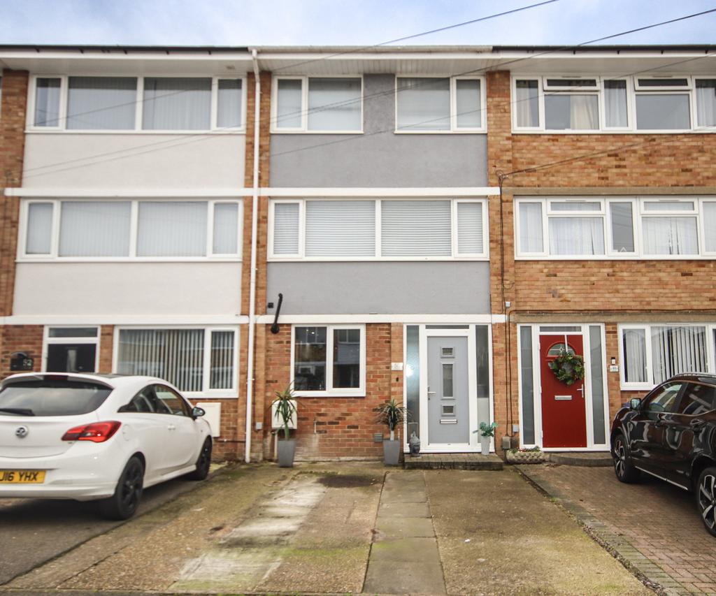 3/4 double bed terraced house for sale Millfield,