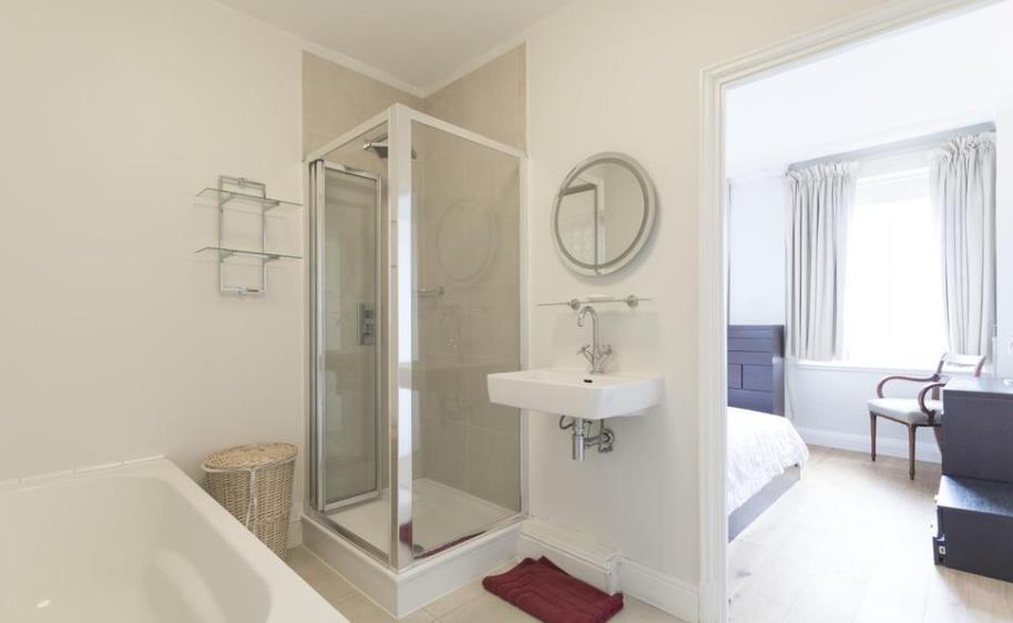 9, 101 mount street 4 15.12.png