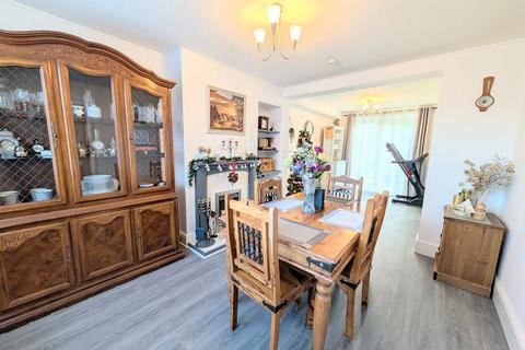 3 bedroom end of terrace house for sale, ST. IVES CRESCENT, GRIMSBY