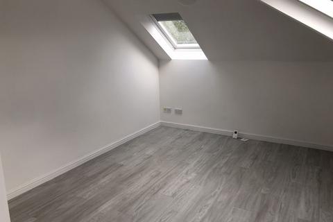 1 bedroom flat to rent, Ronald Court, Oakwood Road, Bricket Wood, St. Albans, Hertfordshire, AL2 3ET
