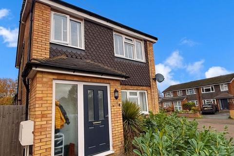 2 bedroom flat for sale, Ringway Road, Park Street, St. Albans, Hertfordshire, AL2 2RD
