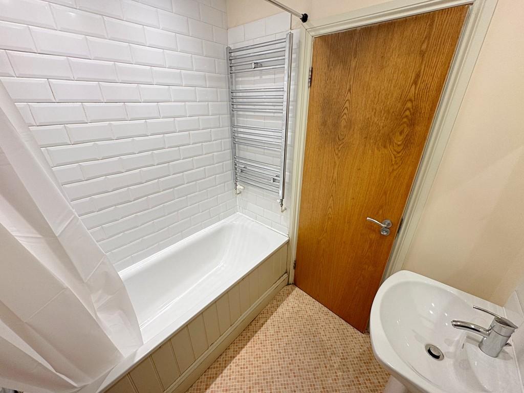 Bathroom from bed 2 door