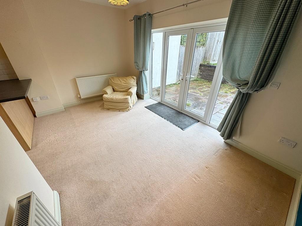 Lounge to french doors
