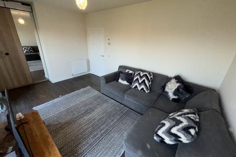 2 bedroom flat to rent, Cuddies Walk, Glasgow G4