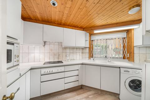 3 bedroom apartment for sale, Rutland Court, Rutland Gardens SW7