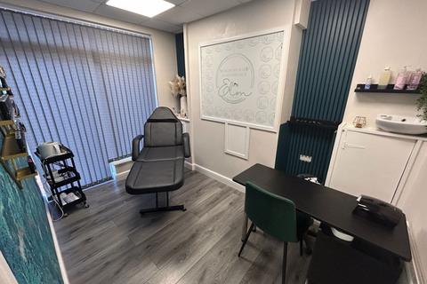 Property to rent, Argyle Street, Wrexham