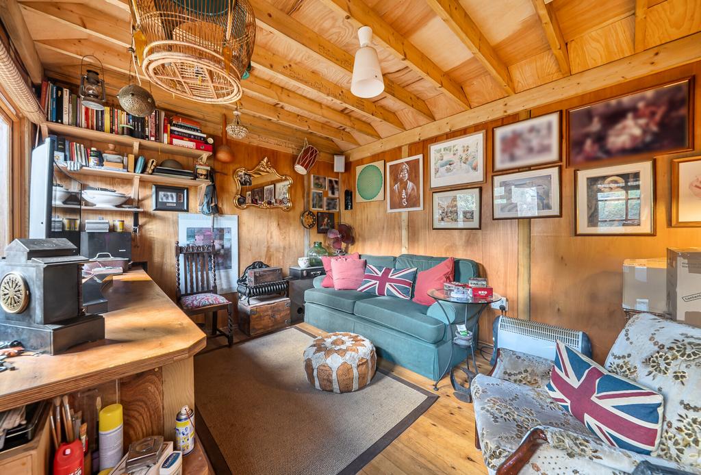 1387044 3 6939833...