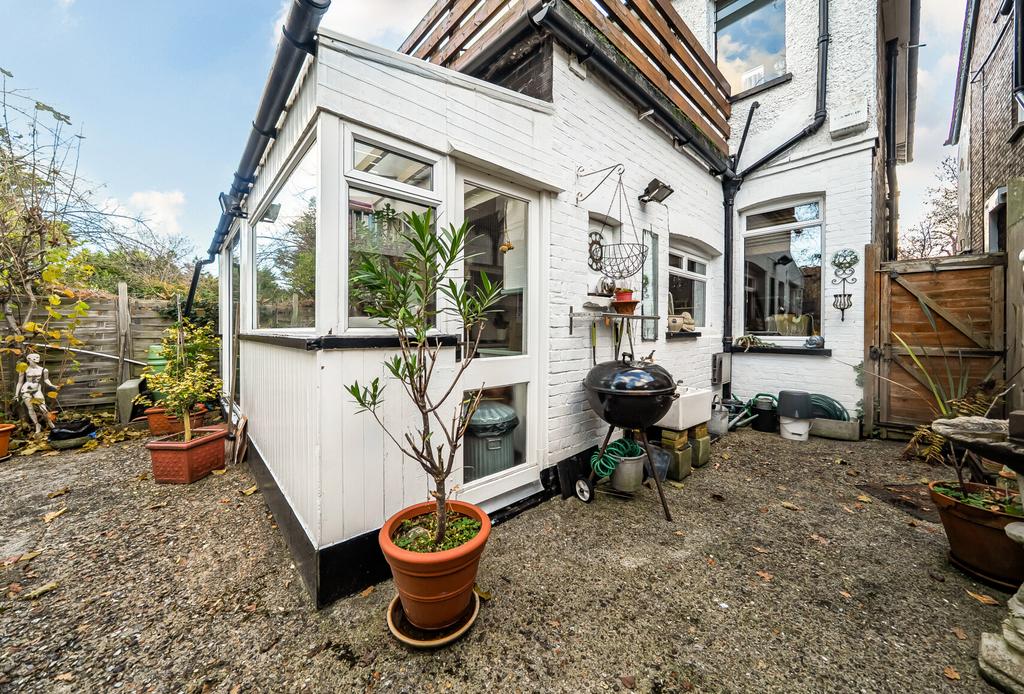 1387044 1 6939833...