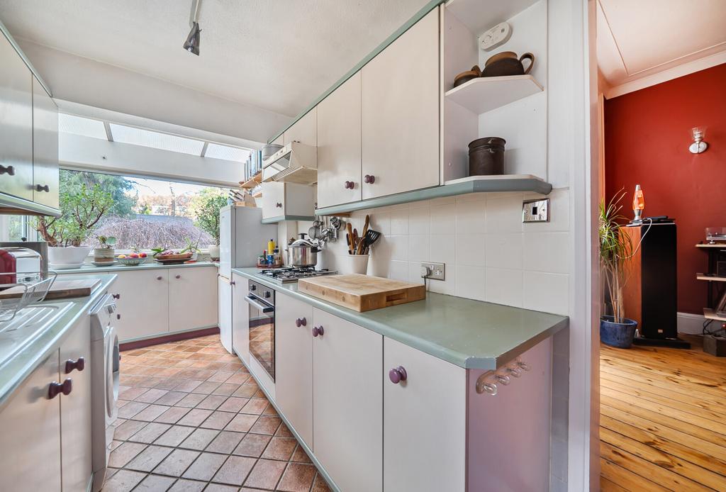 1387044 12 693983...