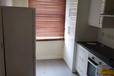 undefined, Two Bedroom flat to let in Cricklewood Broadway