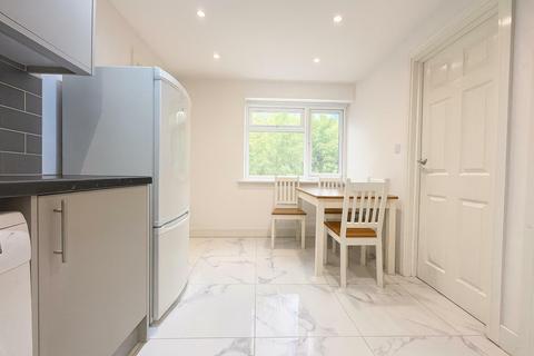 undefined, 2 Bedroom Flat To Let - HP12