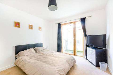 undefined, Oyster Court, Elephant and Castle, London, SE17