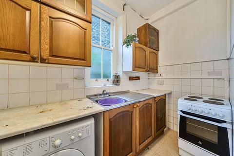 3 bedroom flat for sale, Brondesbury Park Mansions, Queen's Park, London, NW6