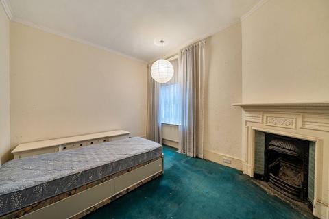 3 bedroom flat for sale, Brondesbury Park Mansions, Queen's Park, London, NW6