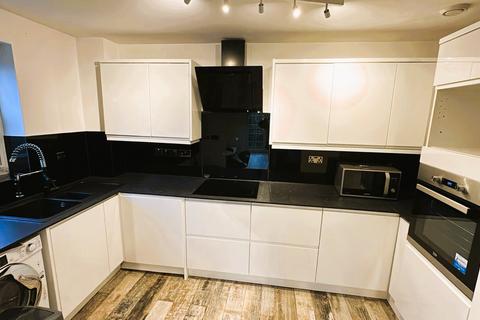 2 bedroom apartment to rent, Roch Bank, Manchester M9