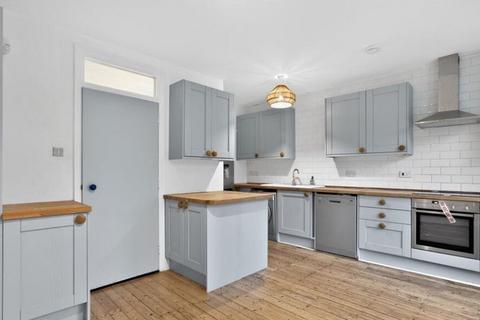 3 bedroom apartment for sale, Princes Avenue, London