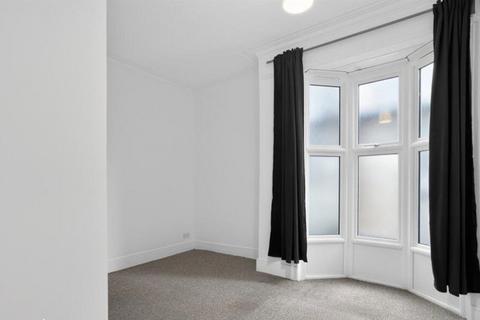 3 bedroom apartment for sale, Princes Avenue, London