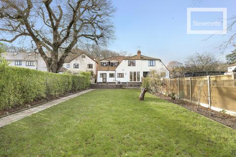 undefined, Piercing Hill, Theydon Bois