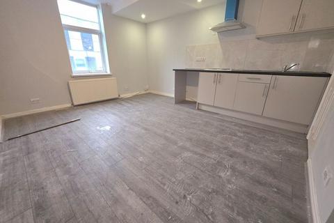 9 bedroom terraced house to rent, Upper High Street, Wednesbury, WS10