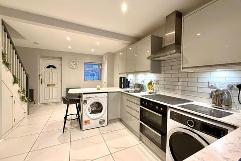 3 bedroom terraced house for sale, Park North, Swindon SN3