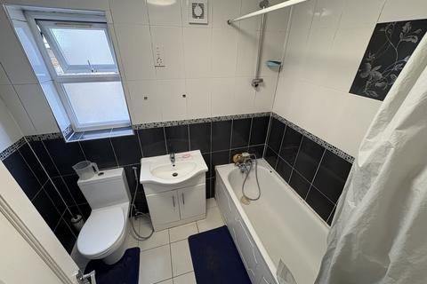 undefined, La Rose Lane, London N15