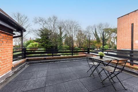 undefined, Finchley Road, Hampstead, London