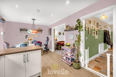 3 bedroom semi-detached house for sale, Runway Lane, Holton-le-Clay DN36