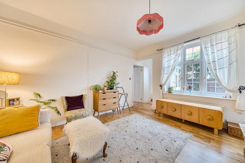 2 bedroom maisonette for sale, Woking Road, Guildford, GU1