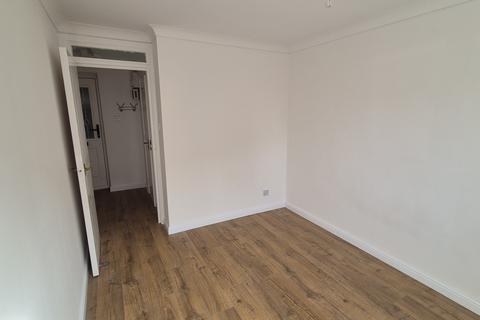 2 bedroom apartment to rent, Winnock Road, Colchester, CO1