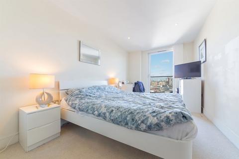 3 bedroom flat for sale, Paxton Point, Greenwich SE10