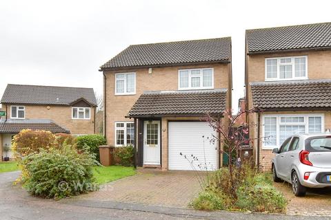3 bedroom detached house for sale, Wemmick Close, Rochester ME1
