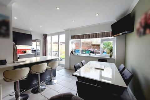 4 bedroom semi-detached house for sale, Kingston Road, Leatherhead KT22