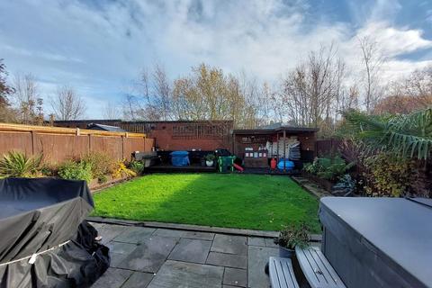 4 bedroom semi-detached house for sale, Kingston Road, Leatherhead KT22