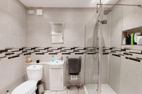 4 bedroom semi-detached house for sale, Kingston Road, Leatherhead KT22