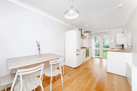 undefined, North Common Road, Ealing, W5