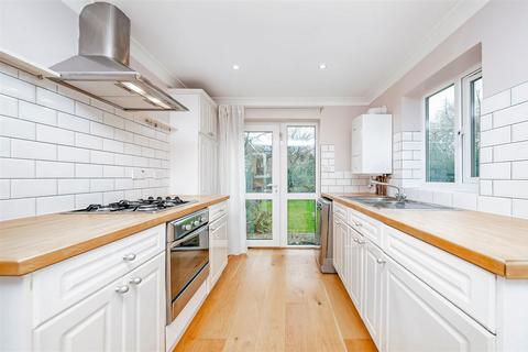 undefined, North Common Road, Ealing, W5