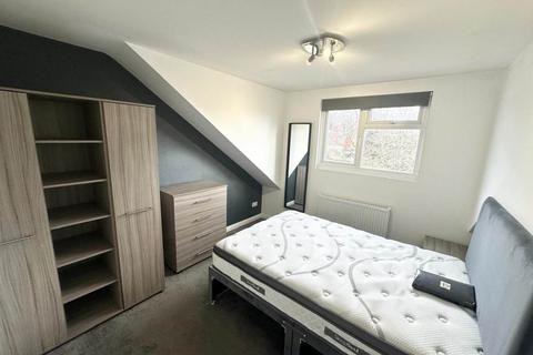 undefined, Stanhope Drive (room 5), West Yorkshire LS18