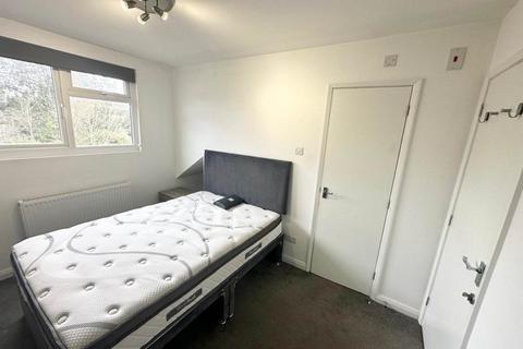 undefined, Stanhope Drive (room 5), West Yorkshire LS18