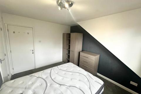 undefined, Stanhope Drive (room 5), West Yorkshire LS18