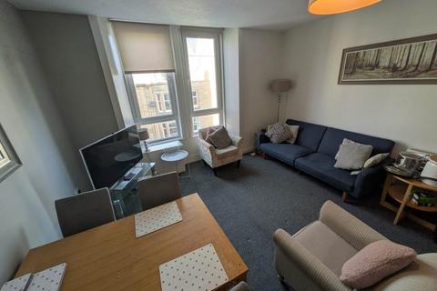 2 bedroom flat to rent, 3/L 1 Lytton Street, ,