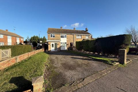 3 bedroom end of terrace house for sale, Grove Road, Houghton Regis, Bedfordshire, LU5 5PF