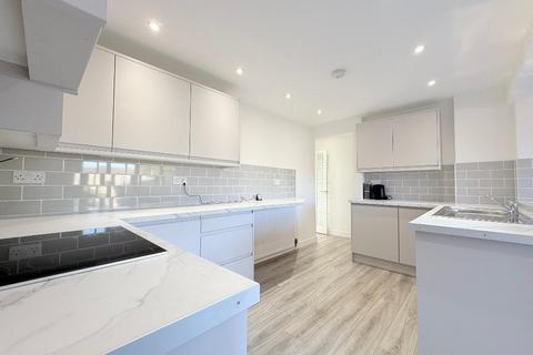 3 bedroom end of terrace house for sale, Grove Road, Houghton Regis, Bedfordshire, LU5 5PF