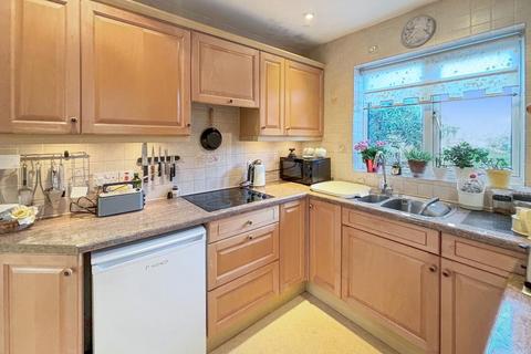 3 bedroom semi-detached house for sale, South Croydon CR2