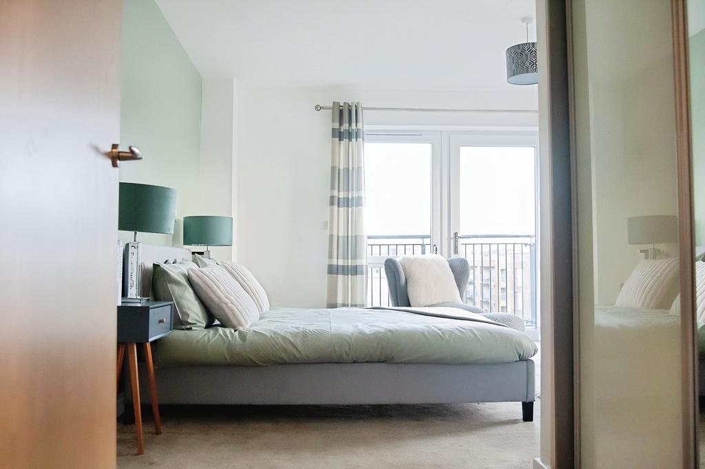 Principal Room &amp; Fitted Wardrobes