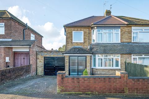 Leafields, Dunstable LU5