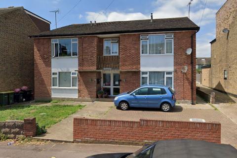 2 bedroom flat to rent, Lymington Avenue, Leigh-on-sea, SS9