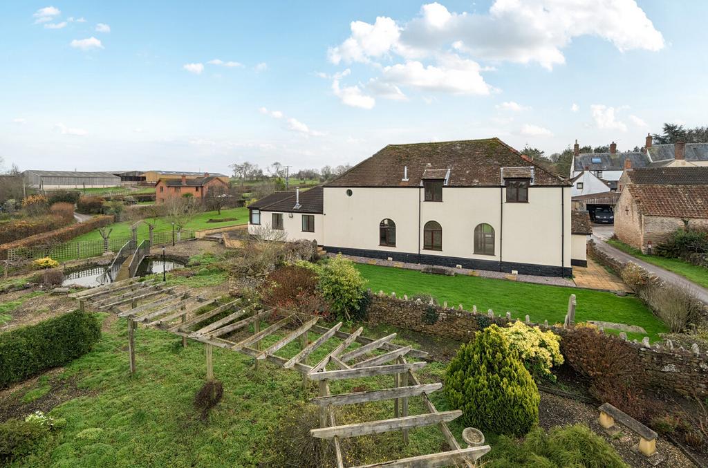 1387220-5-693af09...